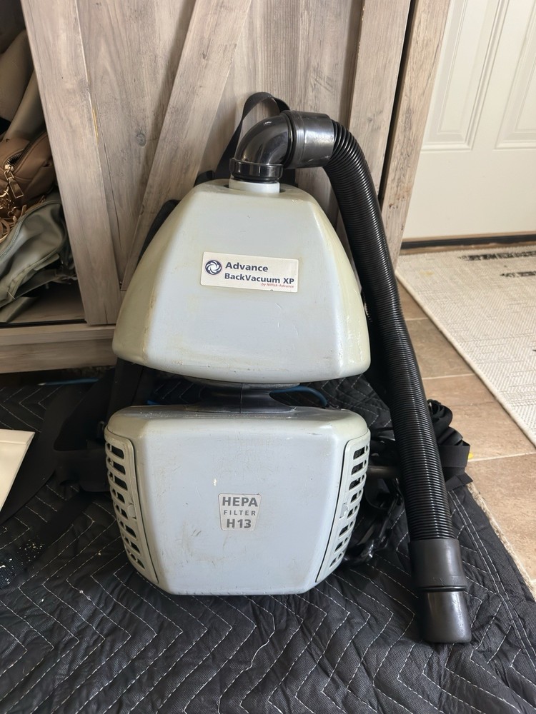 Advance Backvacuum XP