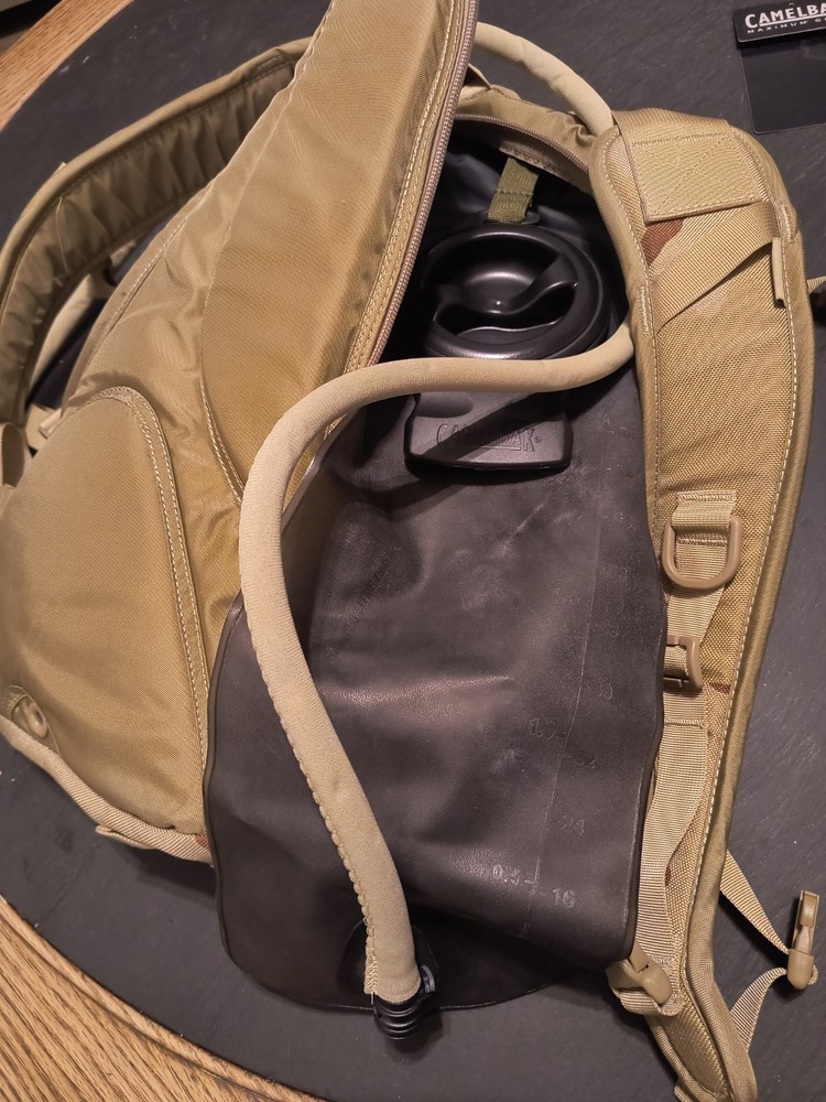 Camelbak HAWG 3.0L hydration backpack - DCU camo