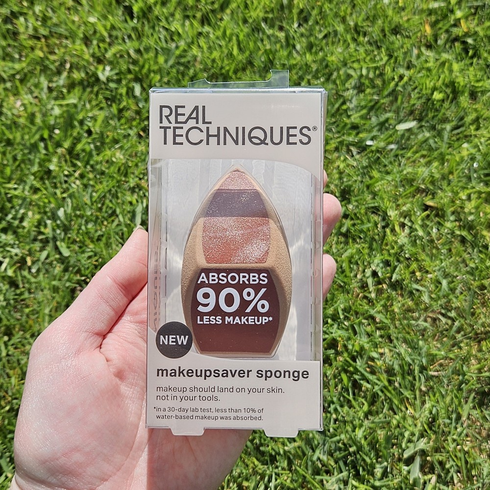 Real Techniques Makeupsaver Sponge NEW RELEASE