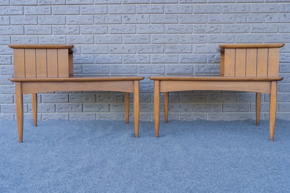 Mid Centry Modern Hekman Step End Table