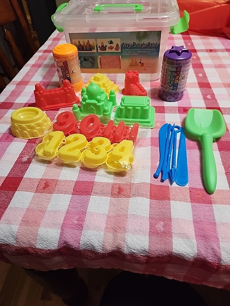 Play Dough Sand Playset. Includes Sand Molds & Tools. Plus 2 New Sands.
