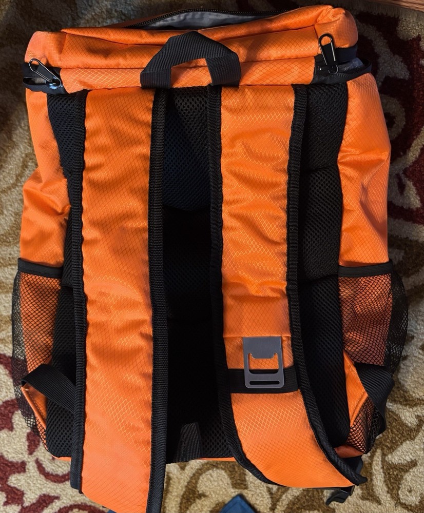 Orange And Black Backpack Cooler Used In Good Condition ￼