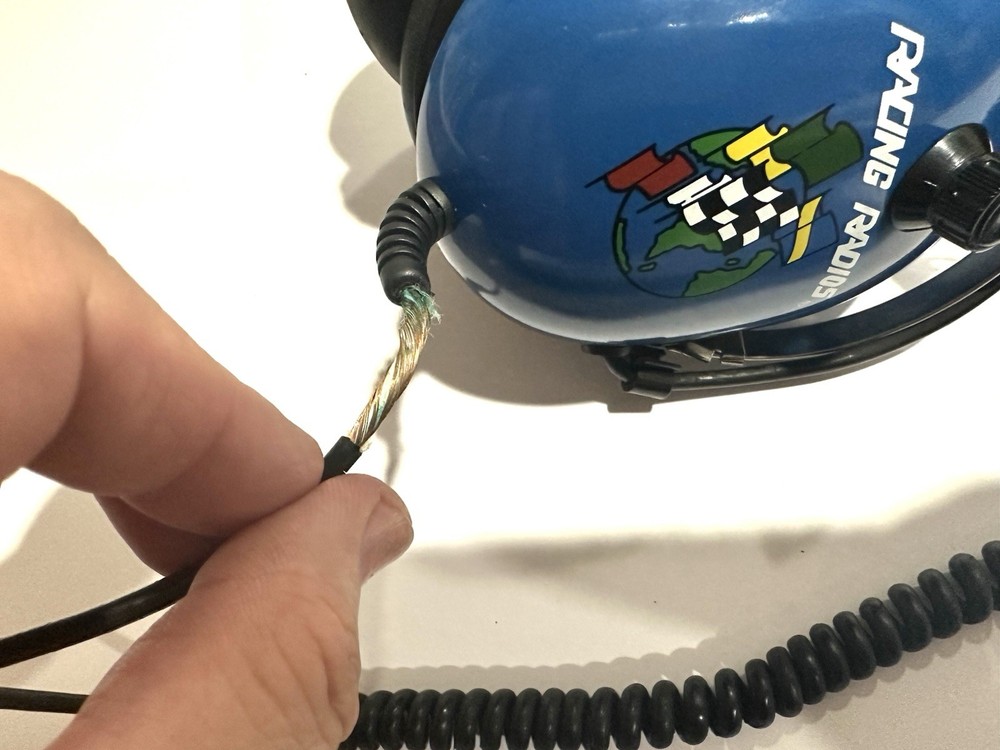 Racing Radios Headset w/ Volume Control – Untested – Cord Fray