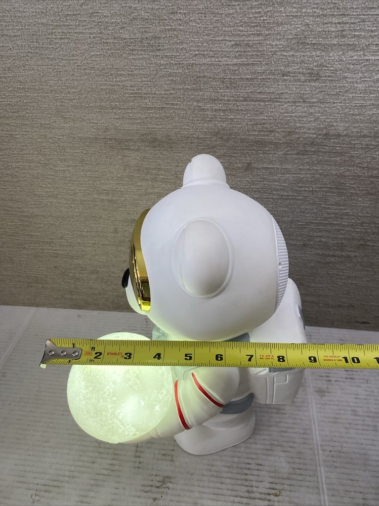 Astronaut Bear Holding Moon White LED Night Light Bluetooth Speaker Portable EUC