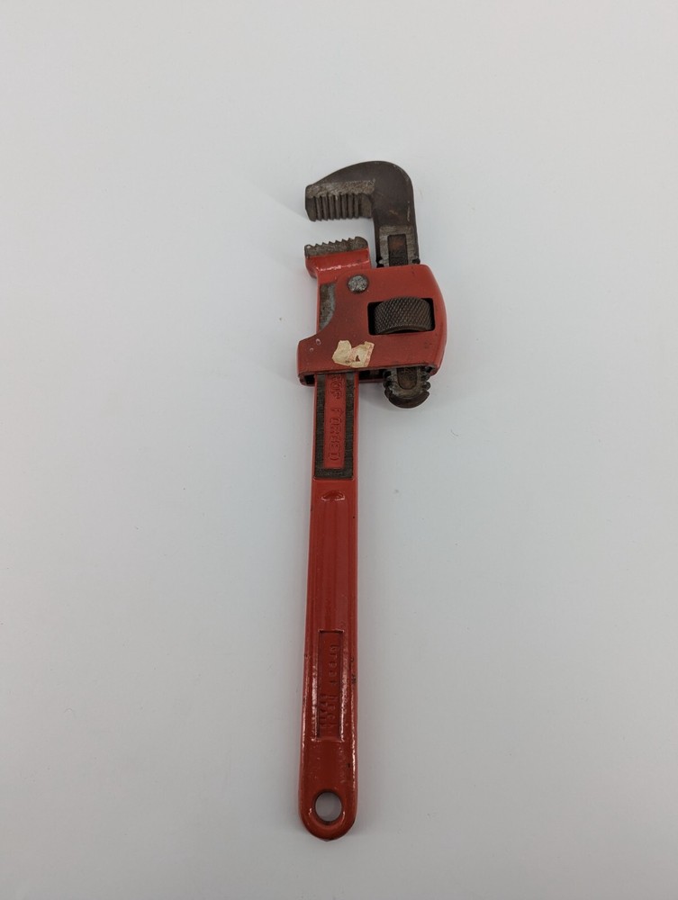 Great neck Spain Pipe Wrench