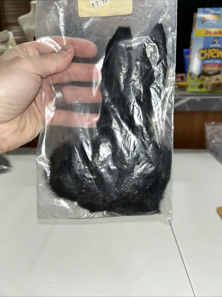 Harline Dubbin Dyed Hares Mask Black