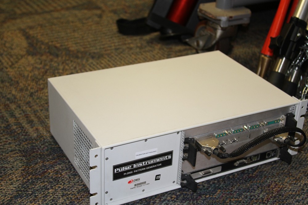 Pulse Instruments PI-2005 Pattern Generator 32 Channels 64 Memory Depth