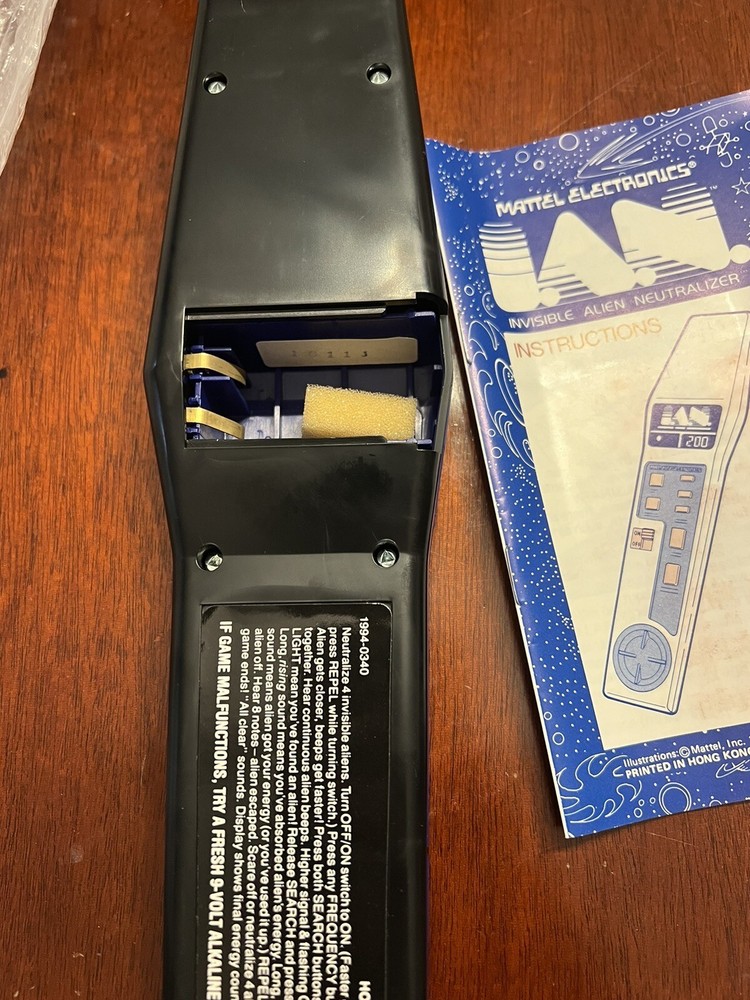 Vintage Invisible Alien Neutralizer / Mattel 1980