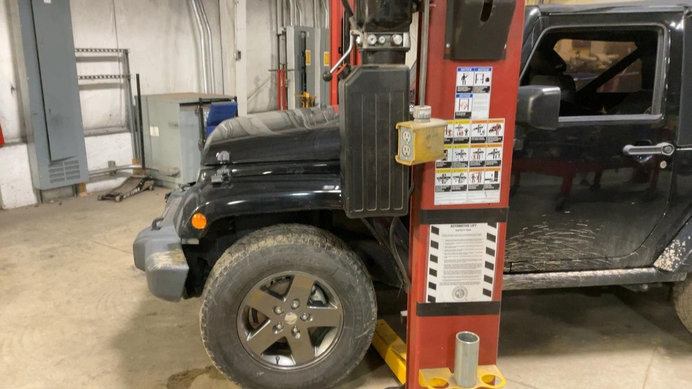 Used Windshield Frame fits: 2015 Jeep Wrangler Grade A