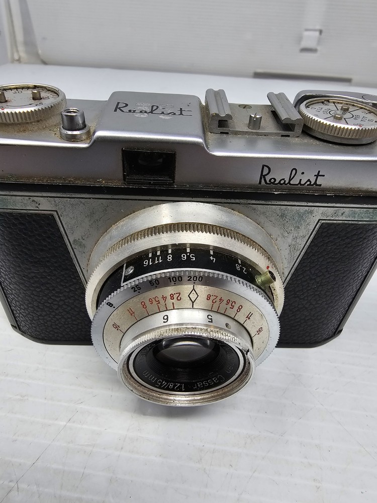 David White Co. REALIST 35 Model A Film Camera With Original Case