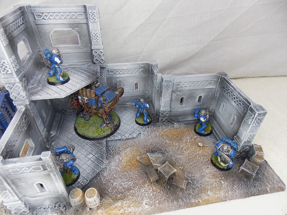 WARGAMING TERRAIN PAINTED BUILDING