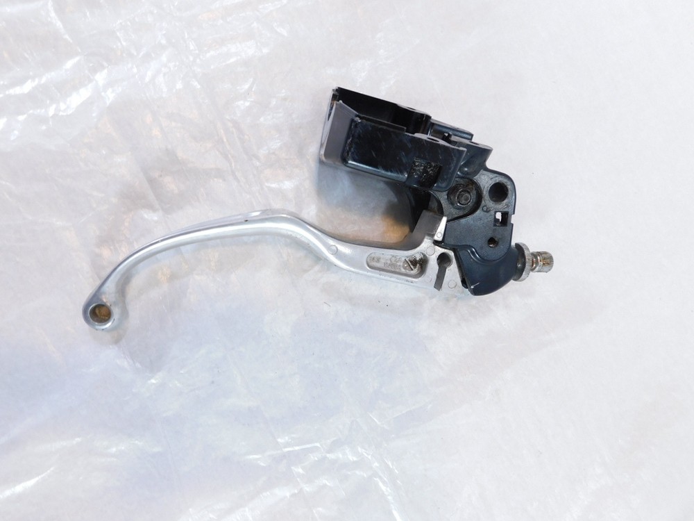 Triumph Rocket III Touring Front Left Handlebar Clutch Master Cylinder w/ Lever