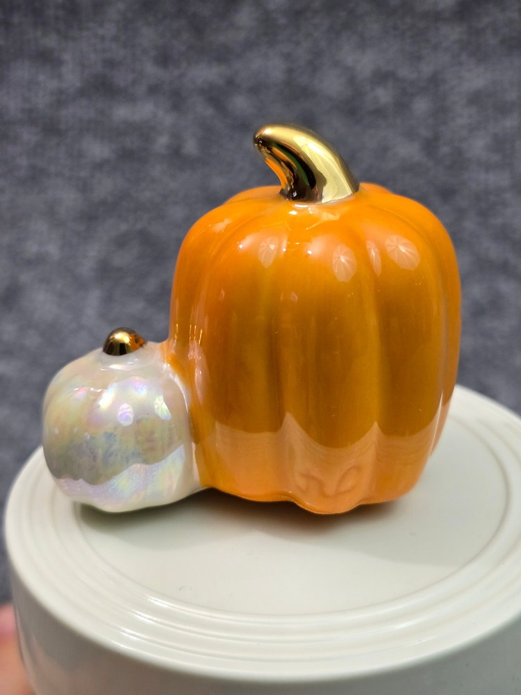 Nora Fleming Mini Pumpkin Spice A02 Two Pumpkins
