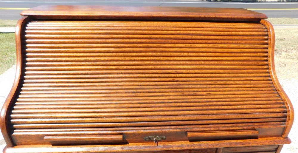 Oak "S" Roll Cylinder Roll Desk circa 1910
