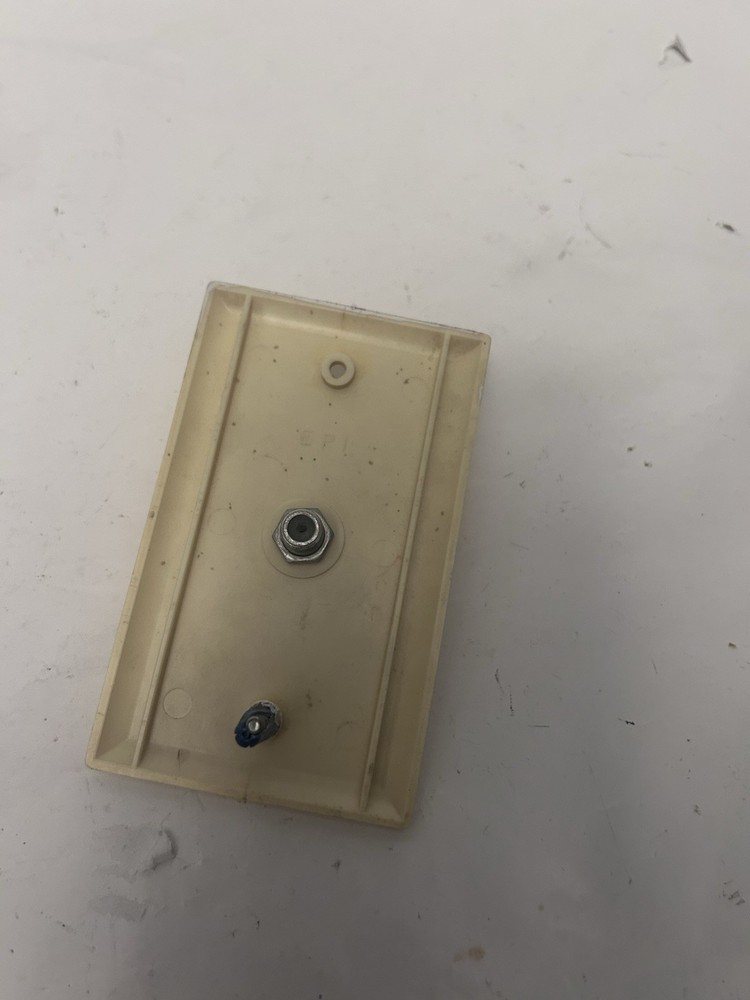 VTG EPI wall cover cable connector