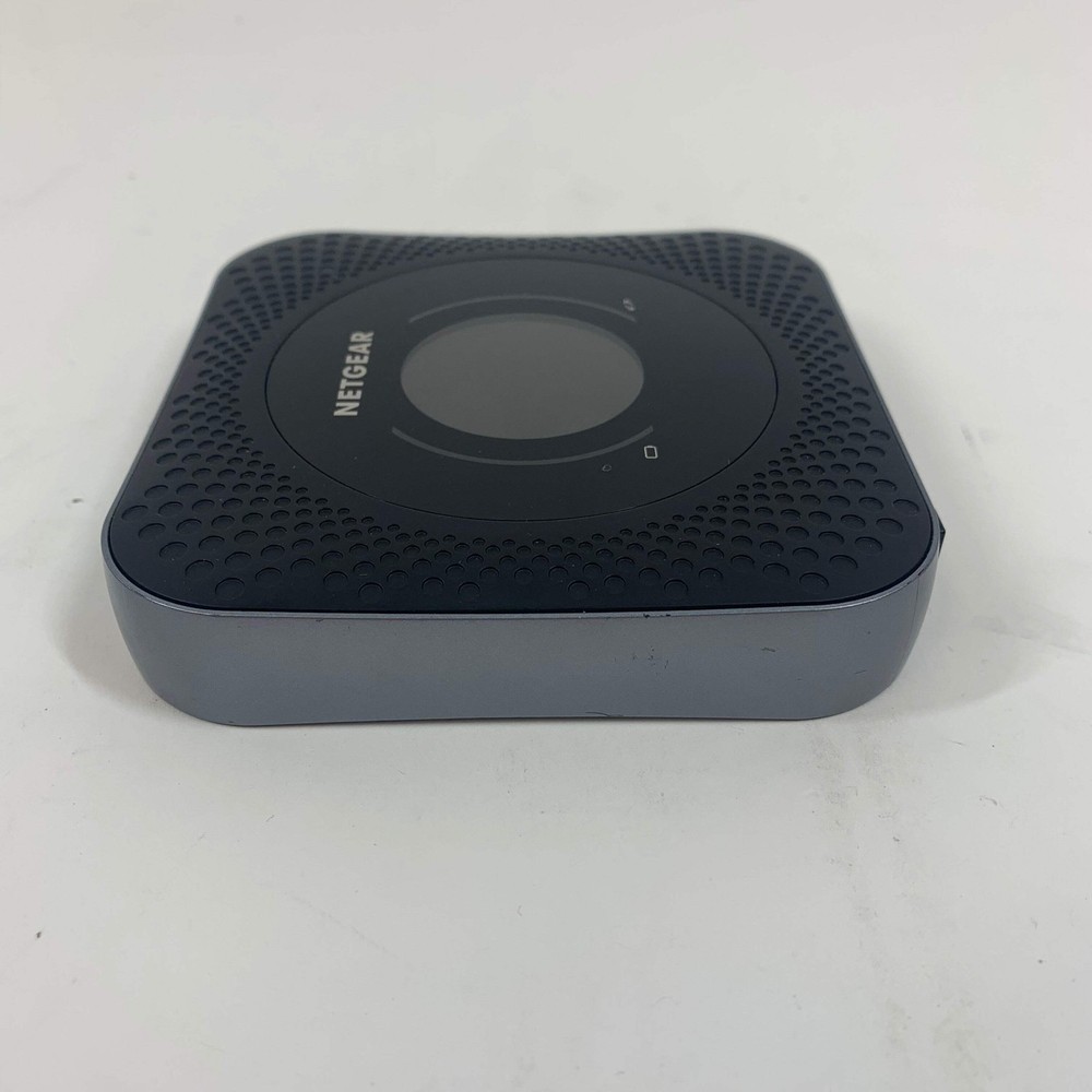 NETGEAR MR1100 Mobile Hotspot Router