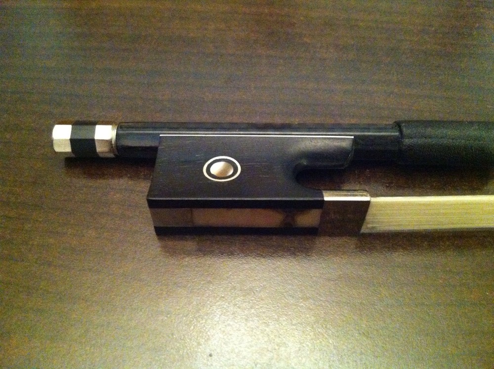 4/4 Size Black Square Pattern Carbon Fiber Violin Bow