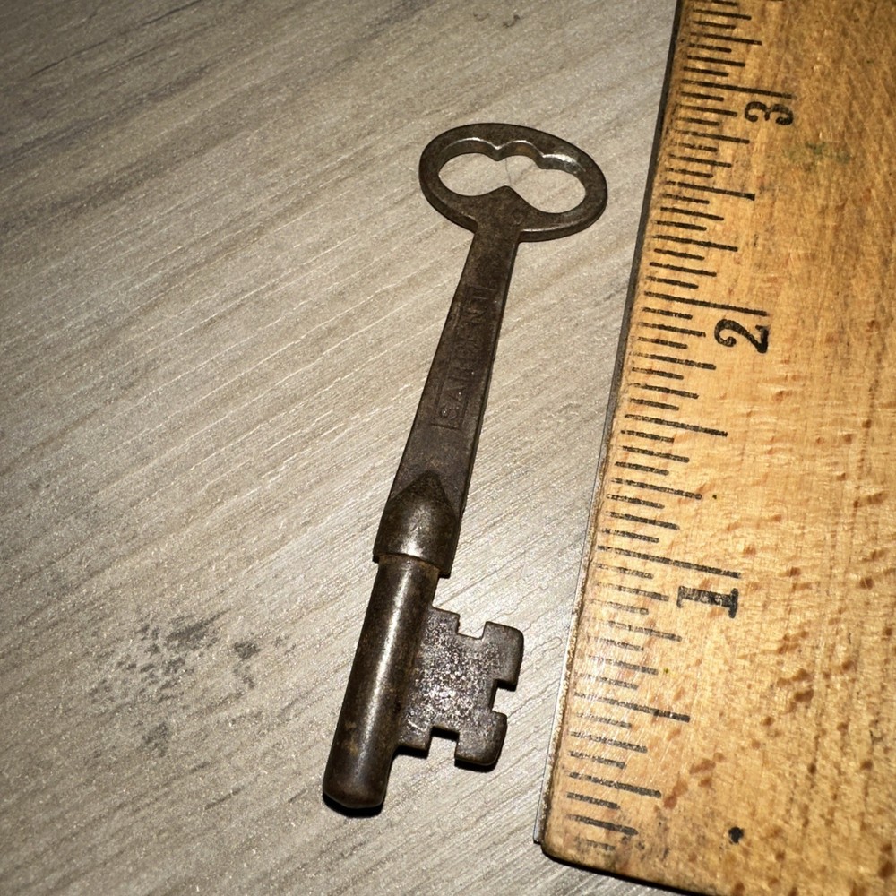 Antique Skeleton Key Sargent & Co. #10 Solid Barrel Legit Antique Key!
