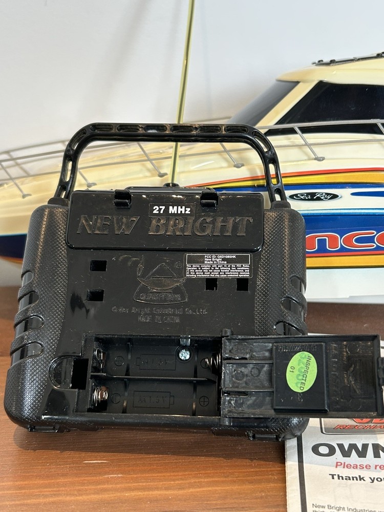 New Bright Sea Ray Sundancer R/C Remote Control Boat tested working!