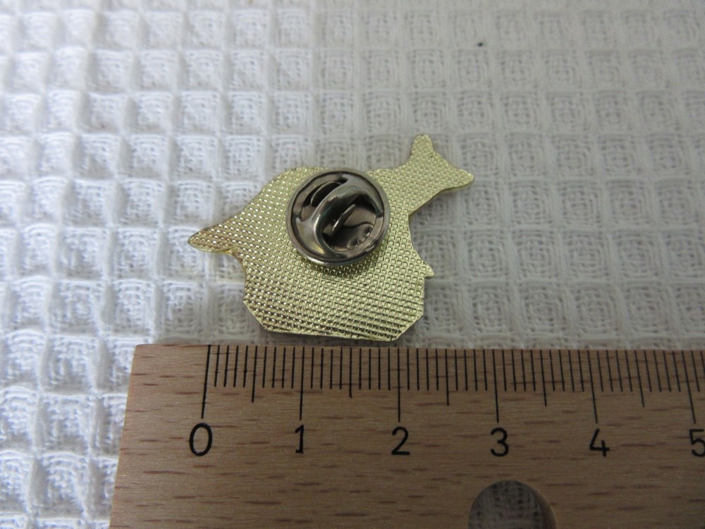 RSPCA fox pin badge (# 79)