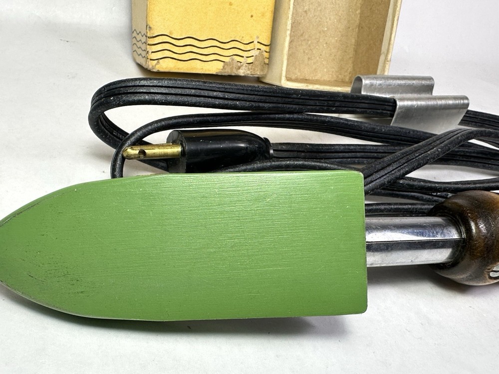 Vintage Selector Tacking Iron Model 200-01 with Box