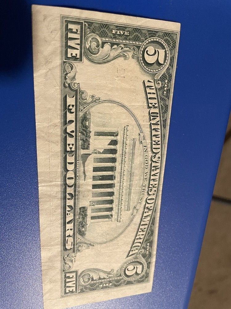 1977A $5 Dollar Bill Misaligned Error ((XF)) ((CIRCULATED))