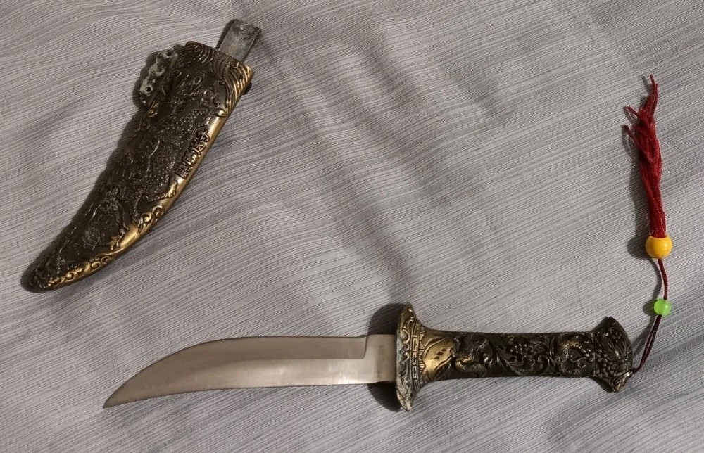 VINTAGE Ornate designed Dagger & Sheath!