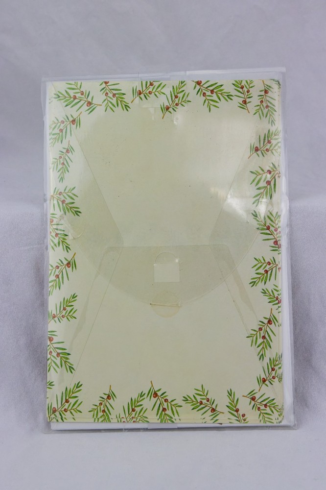 Gartner Studios Photo Letters - Holly Berry Theme, 15ct