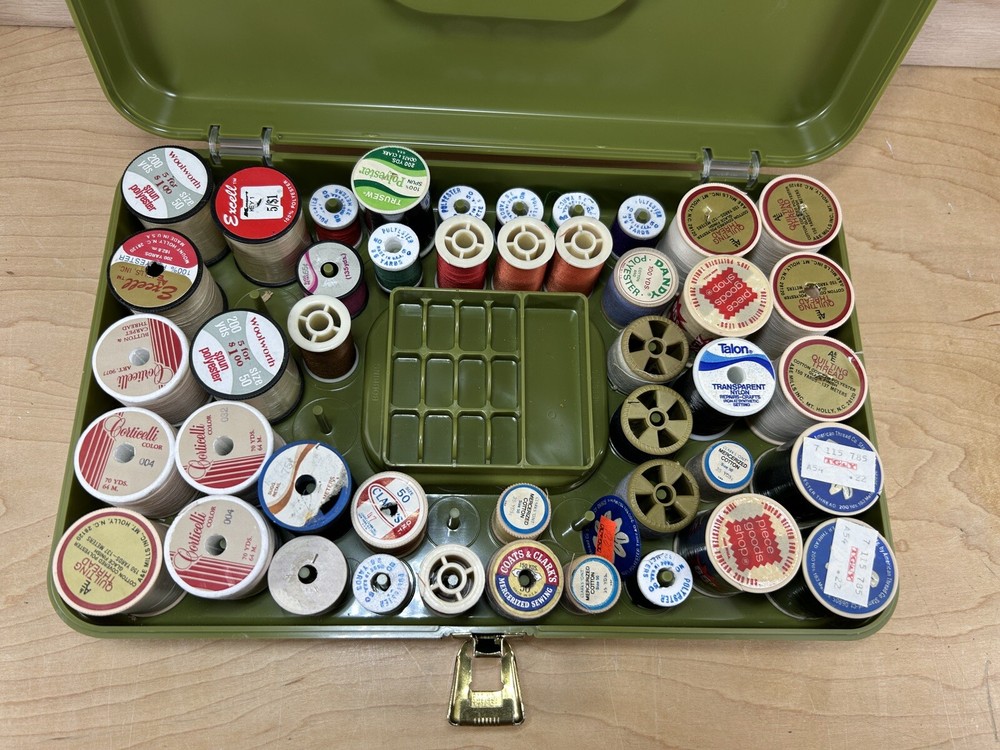 Vintage Plastic WIL-HOLD Wilson Green Sewing Thread Box Holder Spools Thread