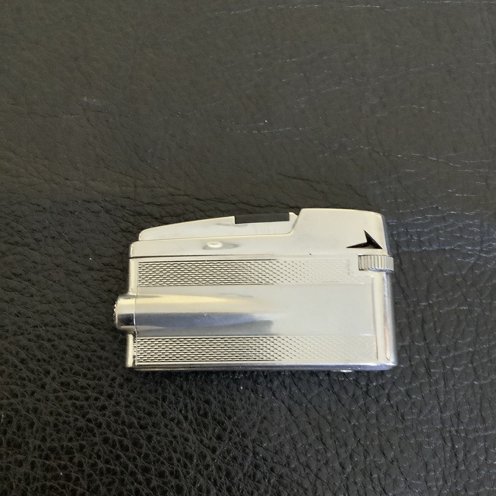 Vintage Ronson MKll Lighter working great