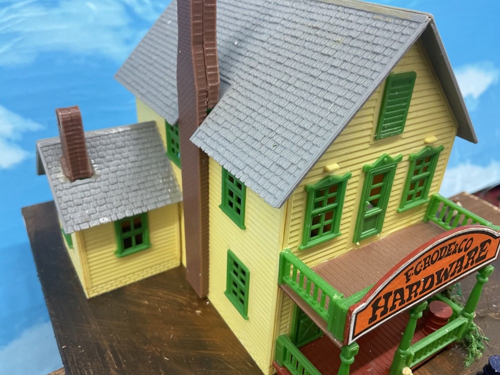 F G RODDE & CO. HARDWARE