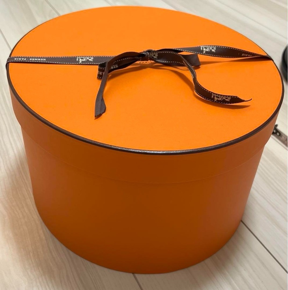 Hermes Oval Hat Box Orange with Ribbon Wrapping Packaging Gift Box Authentic
