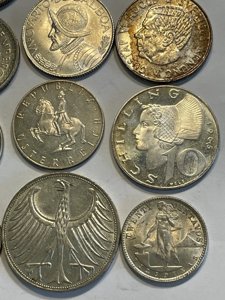 World Silver Coins - Lot 9