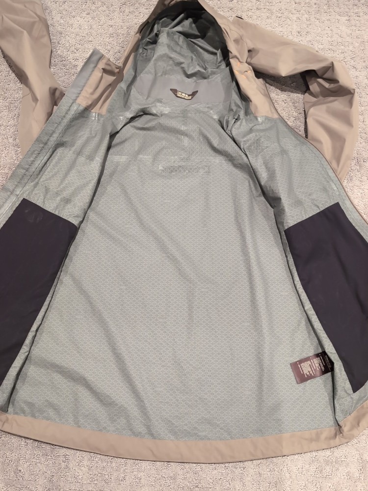 First Lite Vapor Stormlight Rain Jacket Medium Walnut See Description