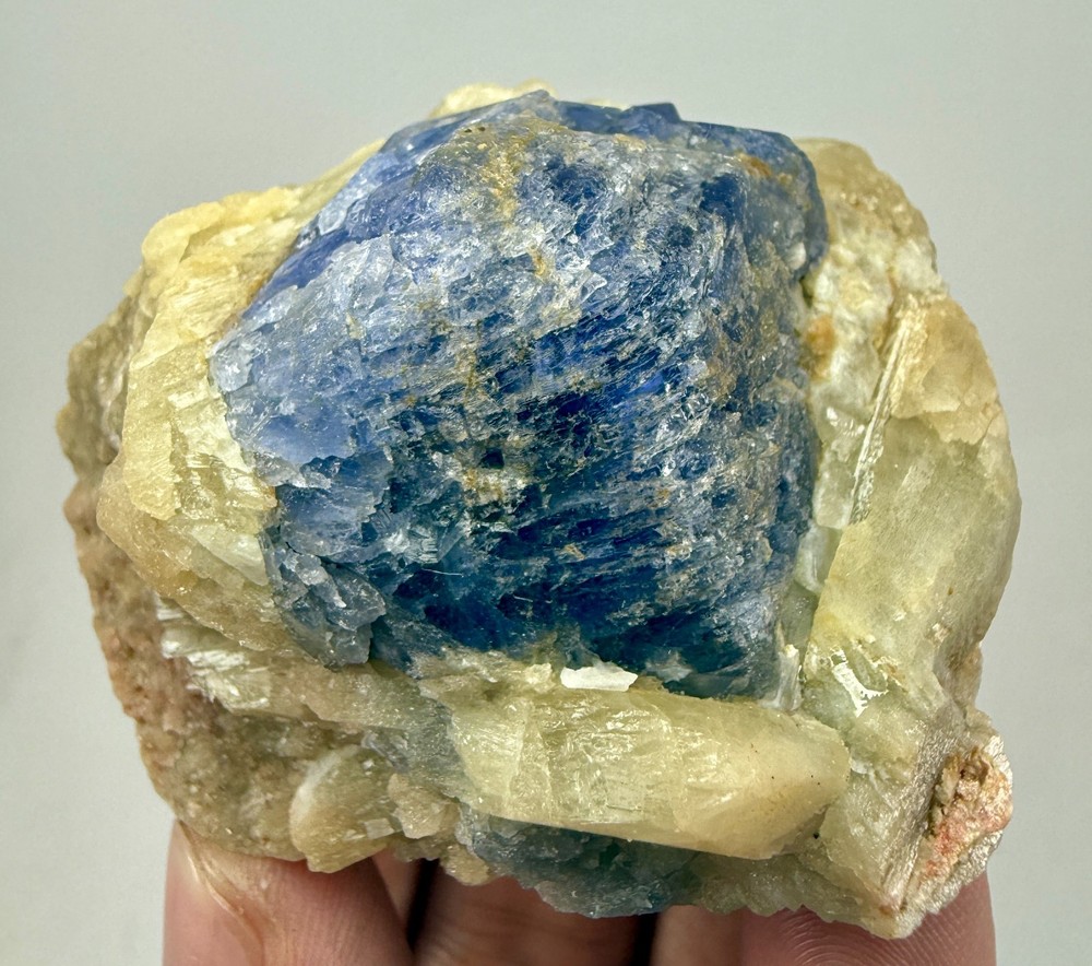 160 Gram Top Fluorescent Phosphorescent Blue Hackmanite Huge Crystal On Matrix