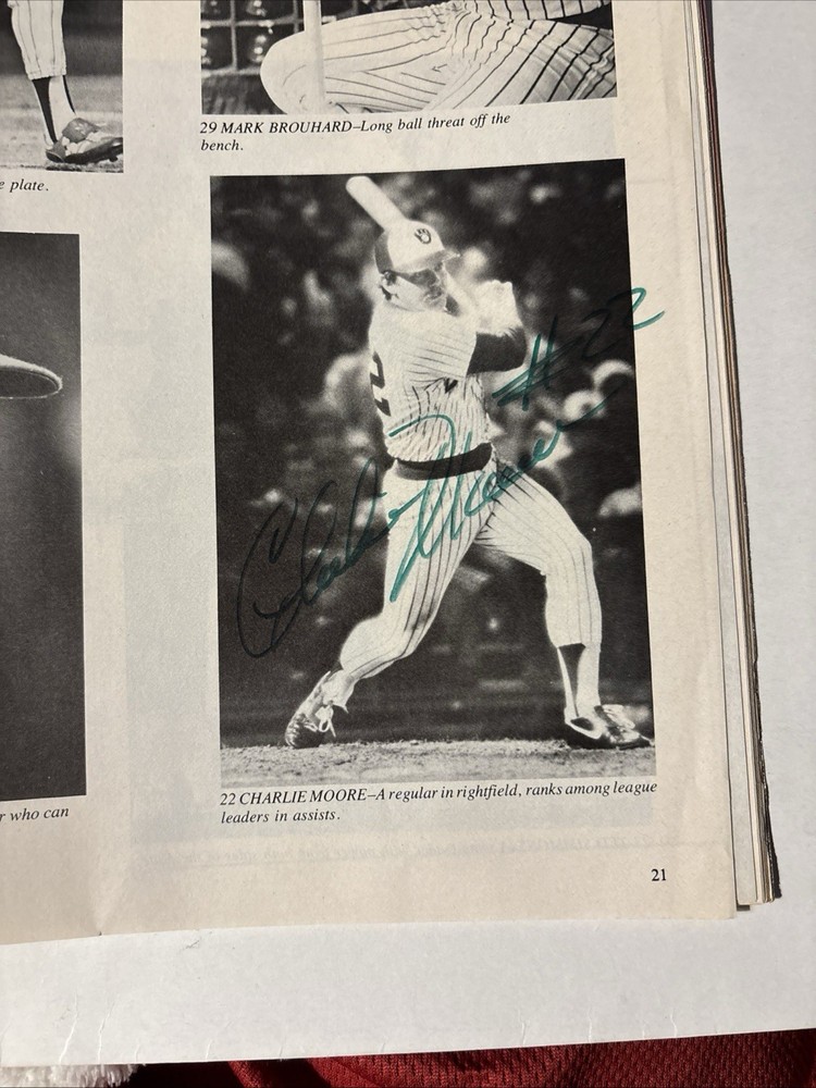 1982 Brewers Championship Program /signed 2x R.Lerch, 5x C.Moore
