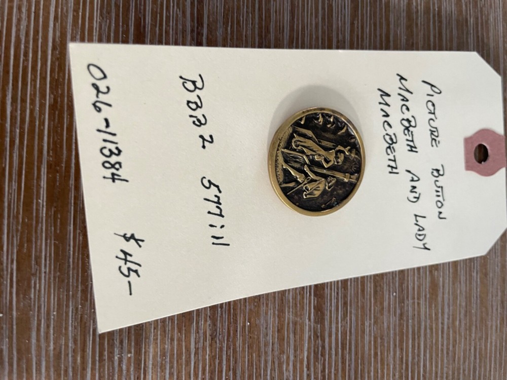 Antique Metal Picture Button Macbeth and Lady Macbeth 1"