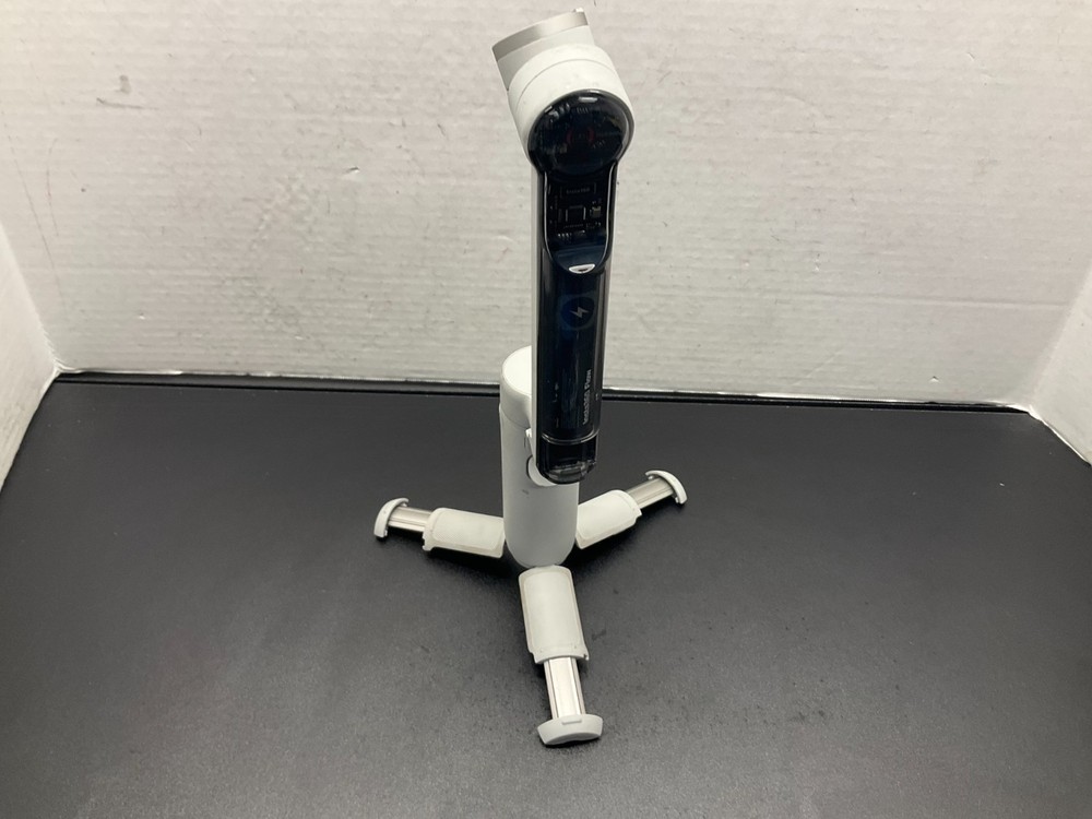 Insta360 Flow Gimbal Stabilizer for Smartphone AI White