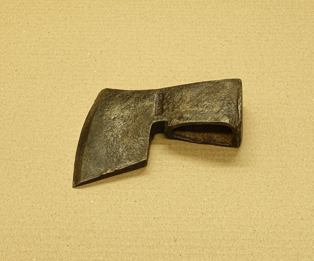 3,9 LBS RARE GERMAN QUALITY FORGED AXE HEAD HATCHET
