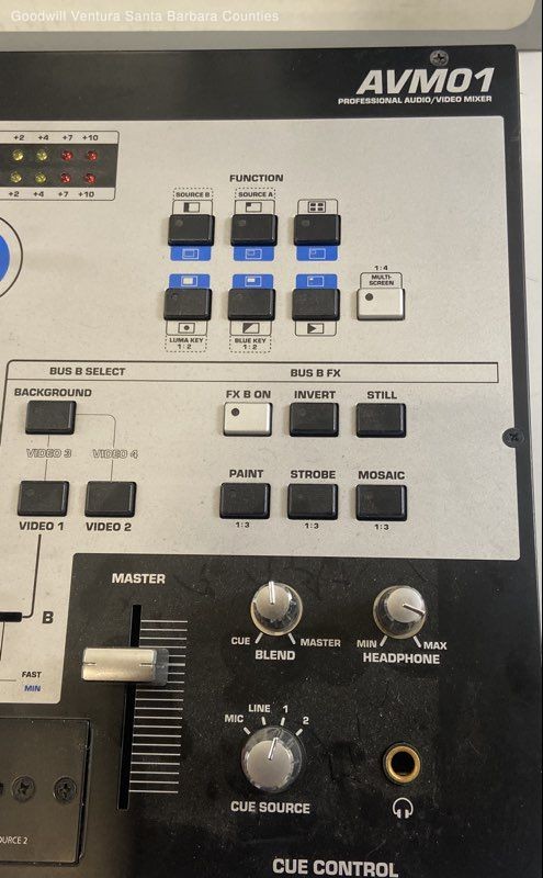 Numark Professional Audio/Video Mixer AVM01
