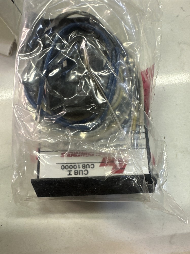 New Red Lion CUB10000 Digital Counter