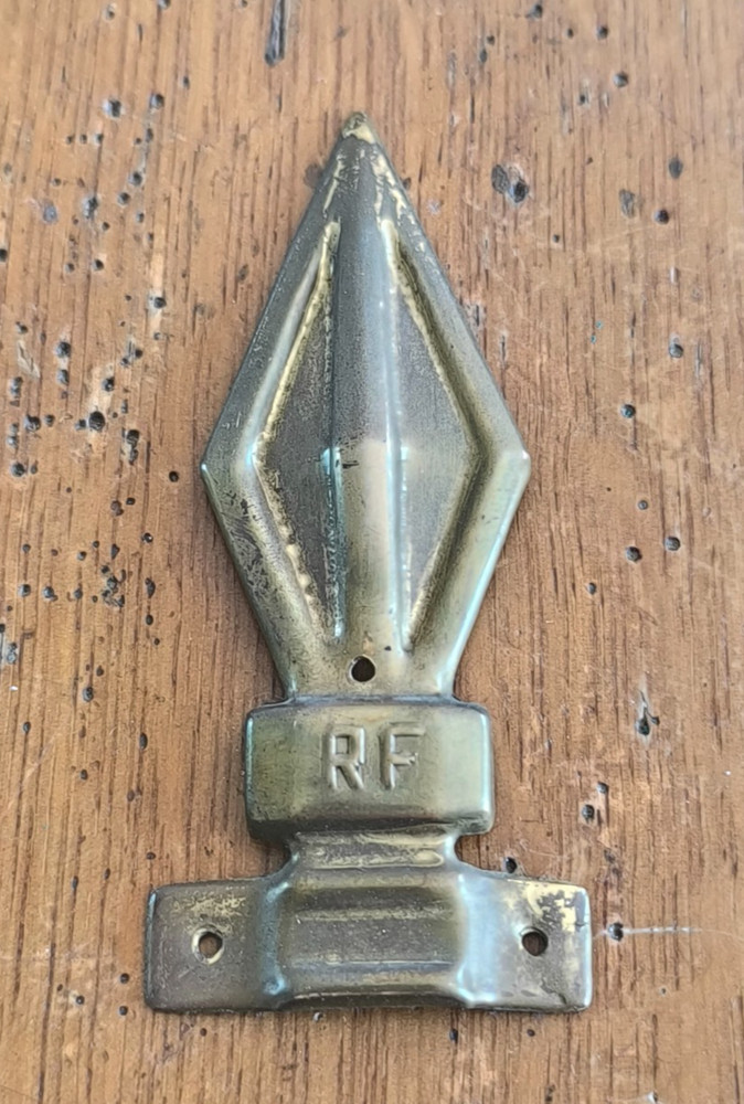 RF Flag Hamp Point Badge /FF59