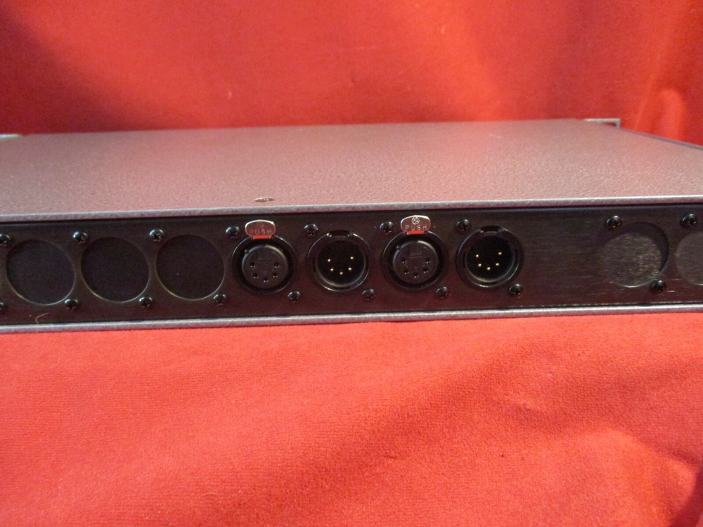 Doug Fleenor Design Alarm interface 2 Universe rack mounted