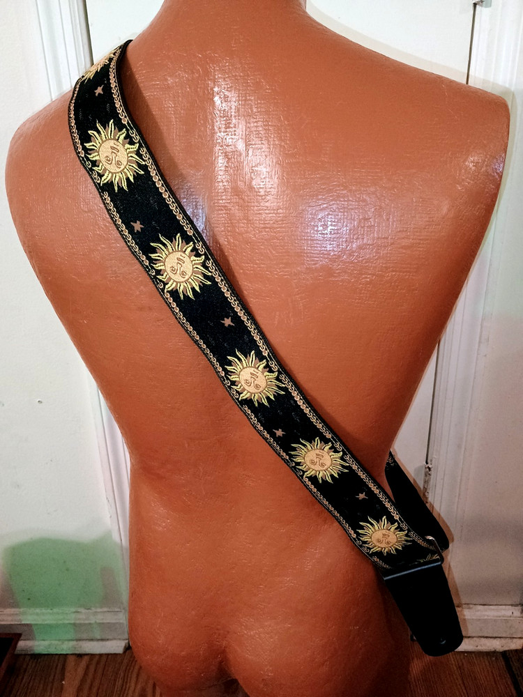 Best Sounds Embroidered Adjustable 2" Guitar Strap.