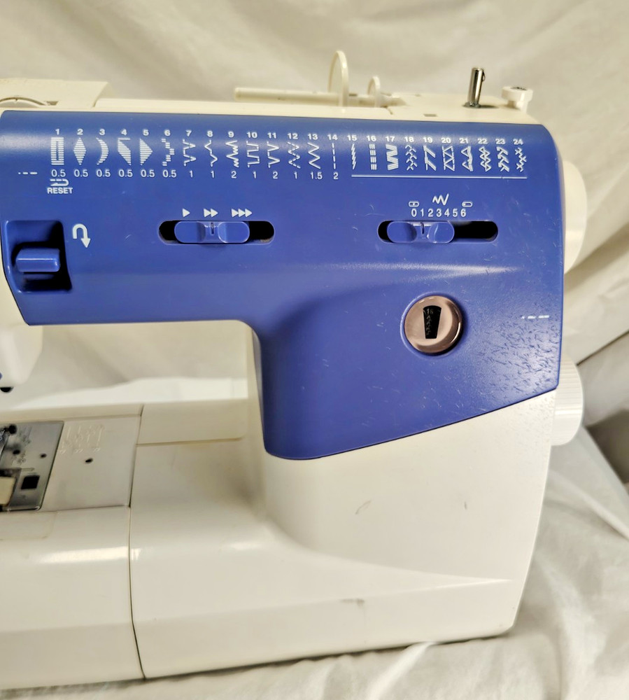 Husky Star sewing machine, #224, no power cord, untested