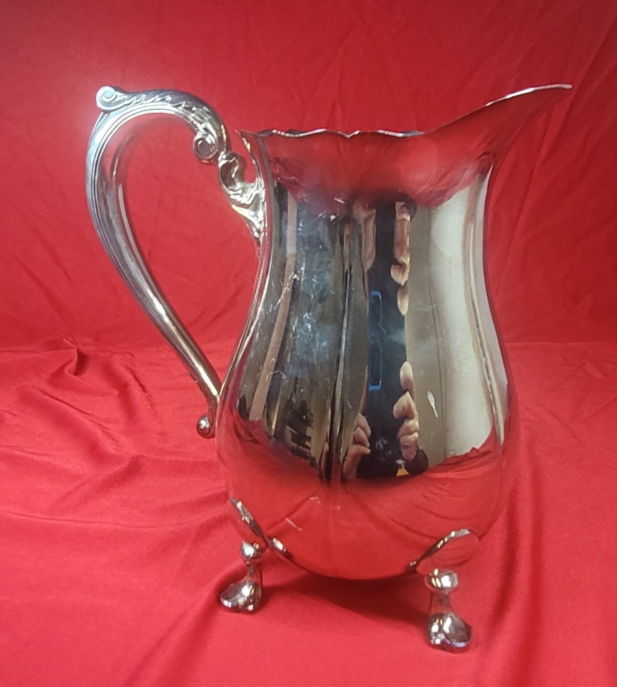 Lunt Silverplate Footed Pitcher, Stamped B-140, 9" Tall