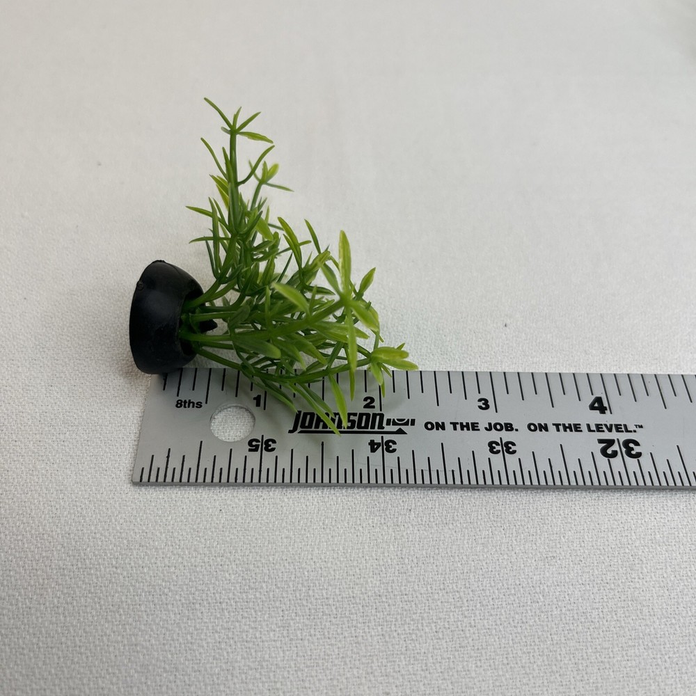 4 PC Xunyee Plastic Aquarium Plants