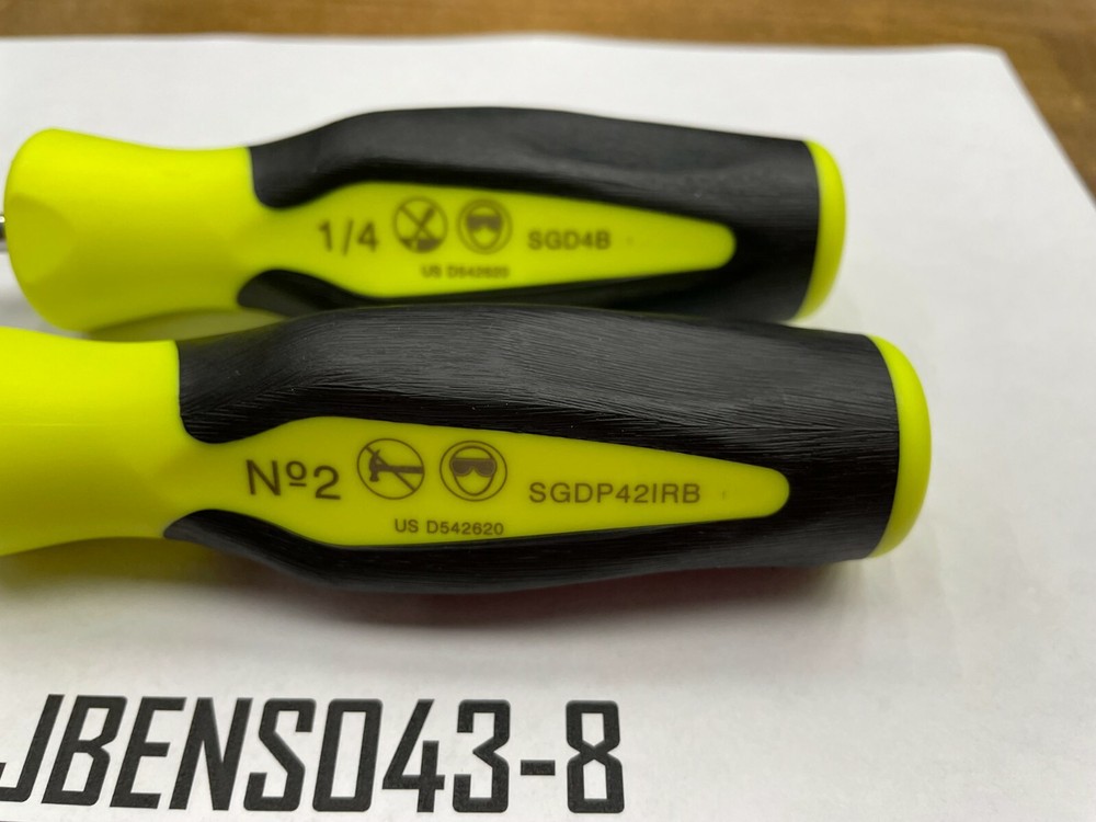 Snap-on Tools NEW HI-VIZ 2pc Soft Grip Instinct Handle Stubby Screwdriver Set