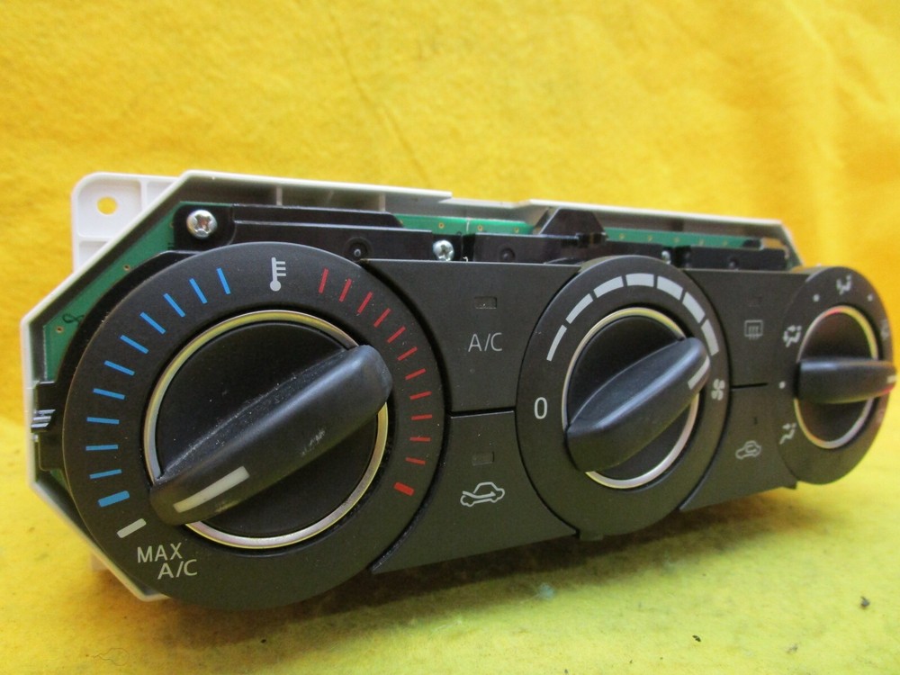 14 2014 Mazda 3 AC Heat Temperature Climate Control Switch