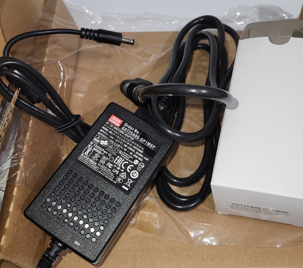 NEW COMPLETE Vertiv Avocent HMX5100R High Performance KVM Receiver Rack Studio